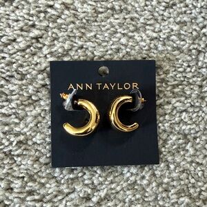 Ann Taylor Gold Crescent Hoop Stud Earrings - Shiny Gold